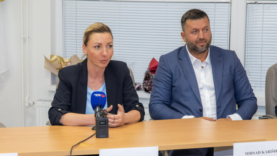Macura u Sjenici obišla Dom učenika, učestvovala na tribini o uključivanju devojčica