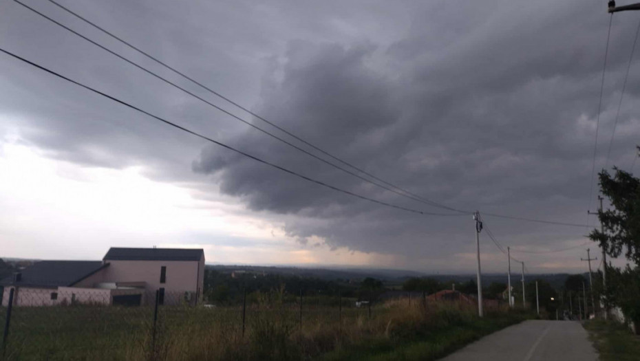 Olujno nevreme pogodilo Sloveniju: Grad padao kod Maribora, izdato narandžasto upozorenje