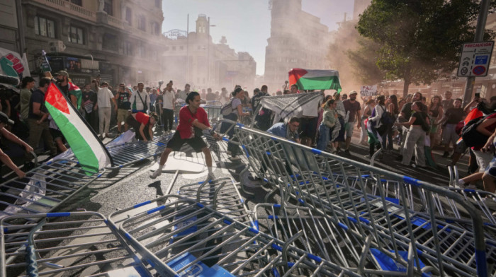 Neredi u Madridu: Otkazana poslednja etapa biciklističke trke Vuelta zbog protesta propalestinskih demonstranata