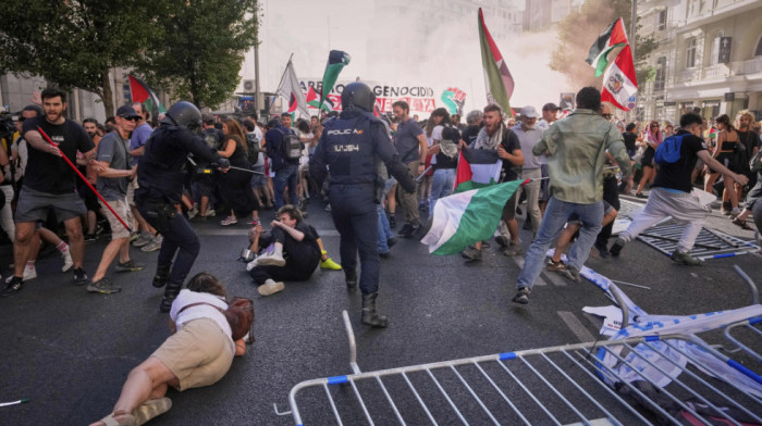 Sančez pozdravio propalestinske proteste na Vuelti, kritikovao ćutnju opozicije