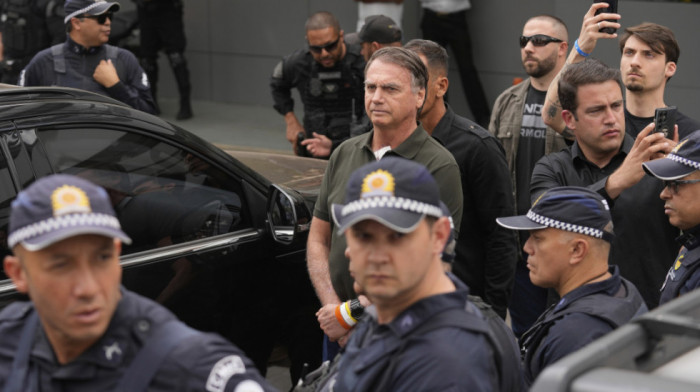 Bolsonaro operisan zbog zdrastvenih problema: Podvrgnut uklanjanju kožnih lezija, dijagnostifikovana mu anemija