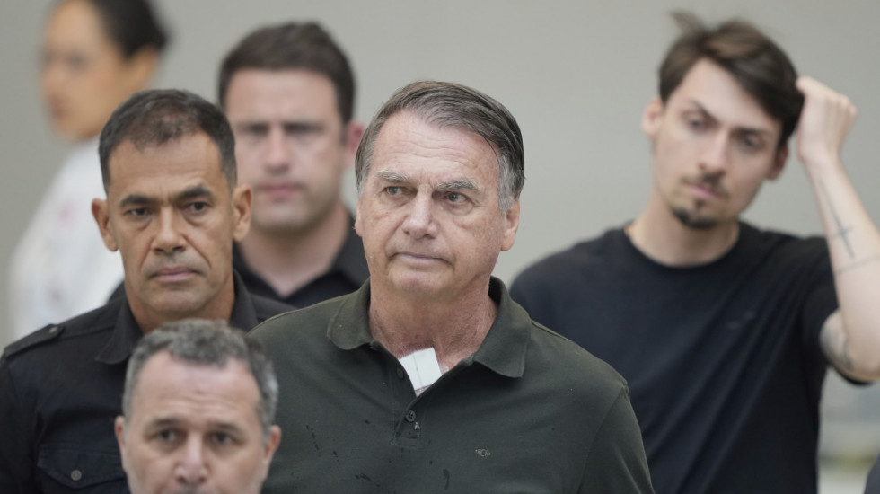 Bivši brazilski predsednik Žair Bolsonaro hospitalizovan zbog upale pluća