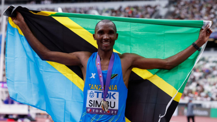 (VIDEO) Alfons Simba stigao do zlata u ludoj završnici maratona na Svetskom prvenstvu : Spektakl u Tokiju