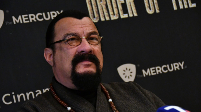 Stiven Sigal u Srbiji: "Film nije prioritet u odnosu na mnogo problema koje trenutno imamo u svetu"