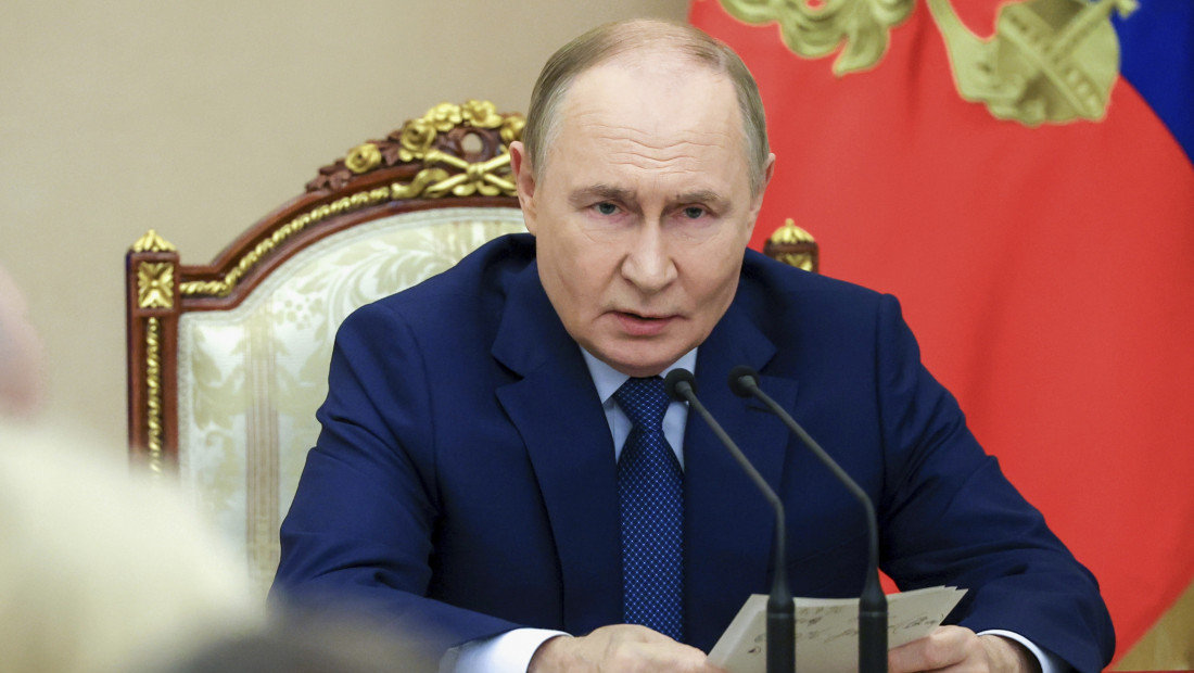 Putin: Soroševi udžbenici negativno utiču na mlade ljude