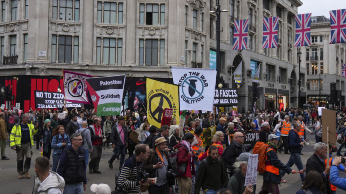 "Tramp predstavlja sve što mrzimo": U centru Londona i ispred Vindzora protesti zbog posete predsednika SAD