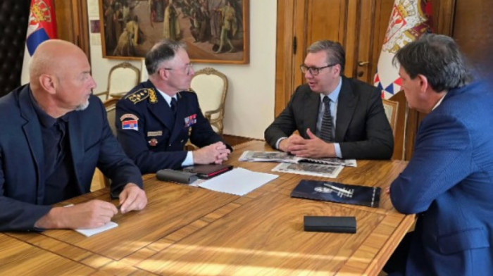 Vučić sa Gašićem i Mojsilovićem: Građani će u subotu videti snažnu srpsku armiju