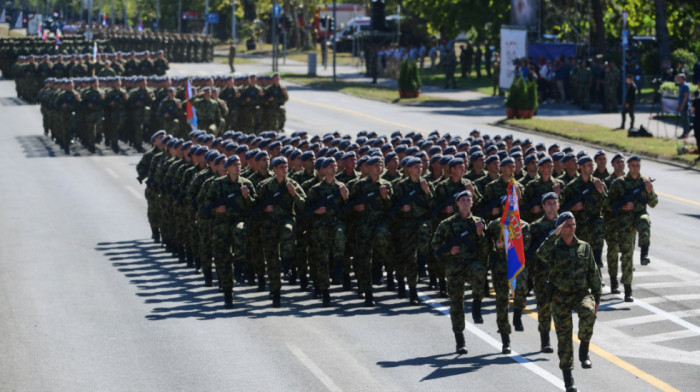 Pripreme za Dan srpskog jedinstva: Održana generalna proba vojne parade u prisustvu Gašića i Mojsilovića