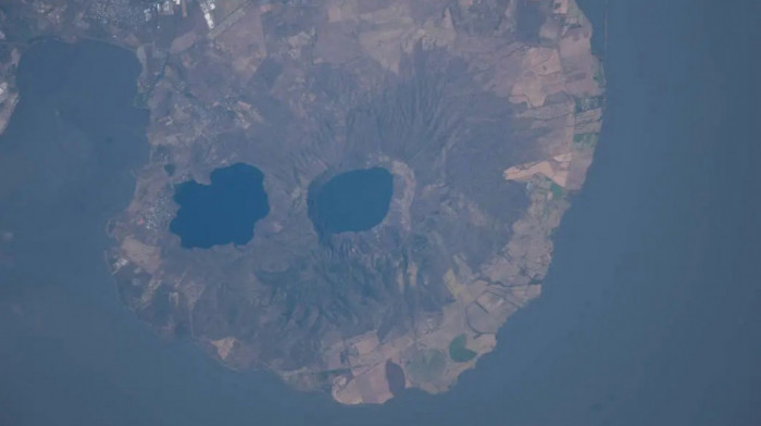 Vulkanske "oči" koje zure u svemir: Neobičan pogled na vulkansku formaciju u Nikaragvi (FOTO)