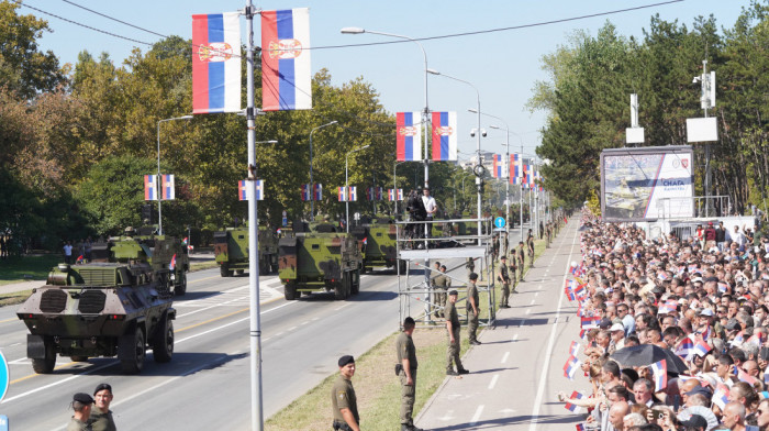 VOJNA PARADA U BEOGRADU Novo naoružanje prvi put pred javnošću, defile i rečne flotile (FOTO)