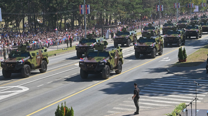 Sutra počinju radovi na saniranju oštećenog asfalta tokom vojne parade