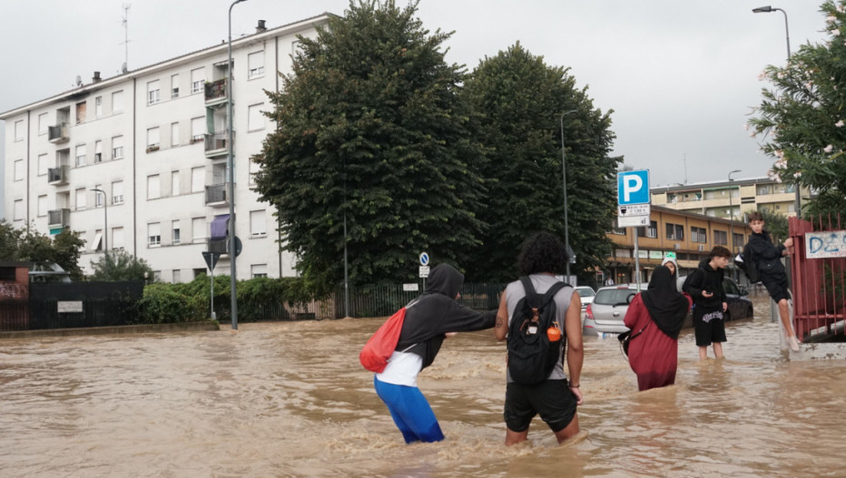 Nestala turistkinja u Italiji: Oluja izazvala poplave i klizišta, snažno nevreme pogodilo zemlju