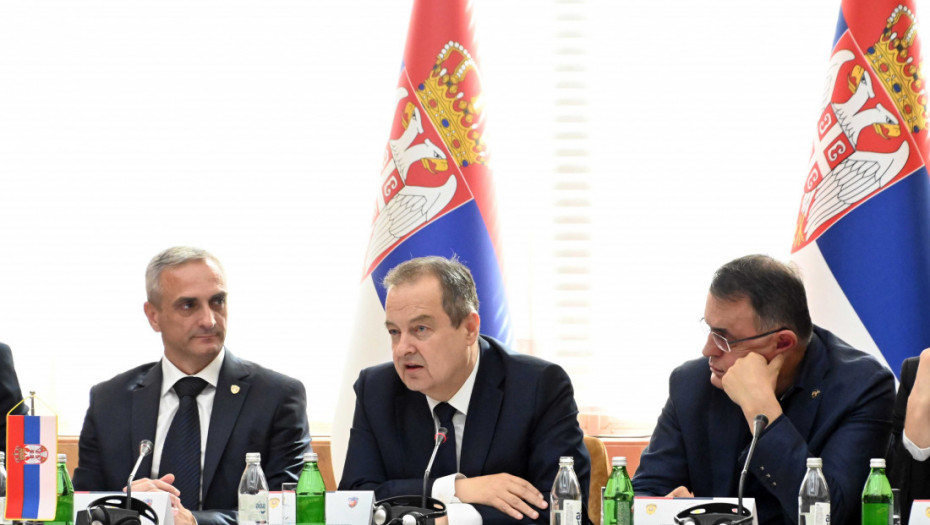 Dačić: Policija mora biti most poverenja između građana i države i garant stabilnosti