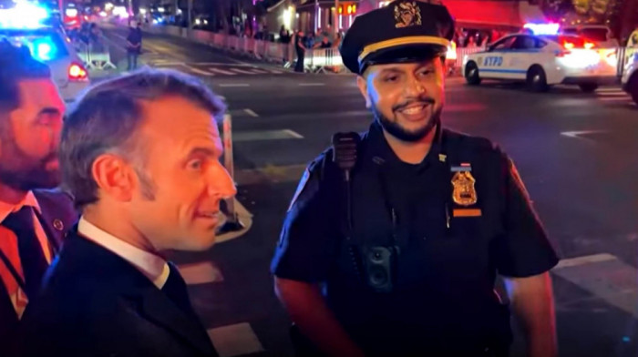 "Zamisli šta se događa": Makron pozvao Trampa nakon što mu konvoj američkog predsednika blokirao automobil (VIDEO)