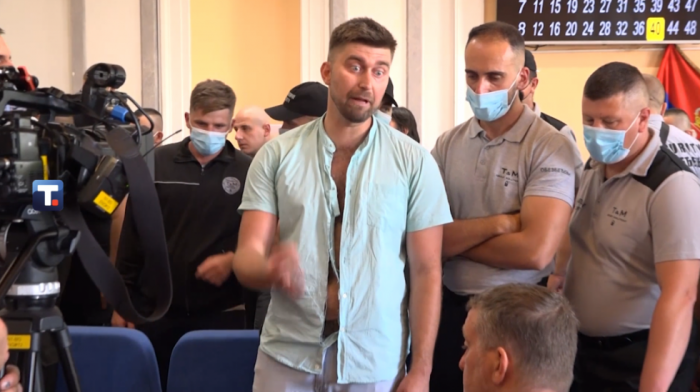 Izabran gradonačelnik Zaječara: Burna sednica više puta prekidana, bačena i dimna bomba
