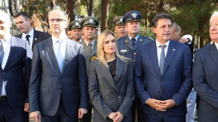 Gašić na obeležavanju albanske golgote: Sloboda i čast naroda i države počivaju na senima srpskih vojnika