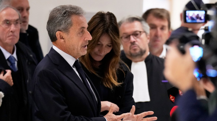 Zatvorska kazna bivšem predsedniku Nikoli Sarkoziju produbila podele u Francuskoj