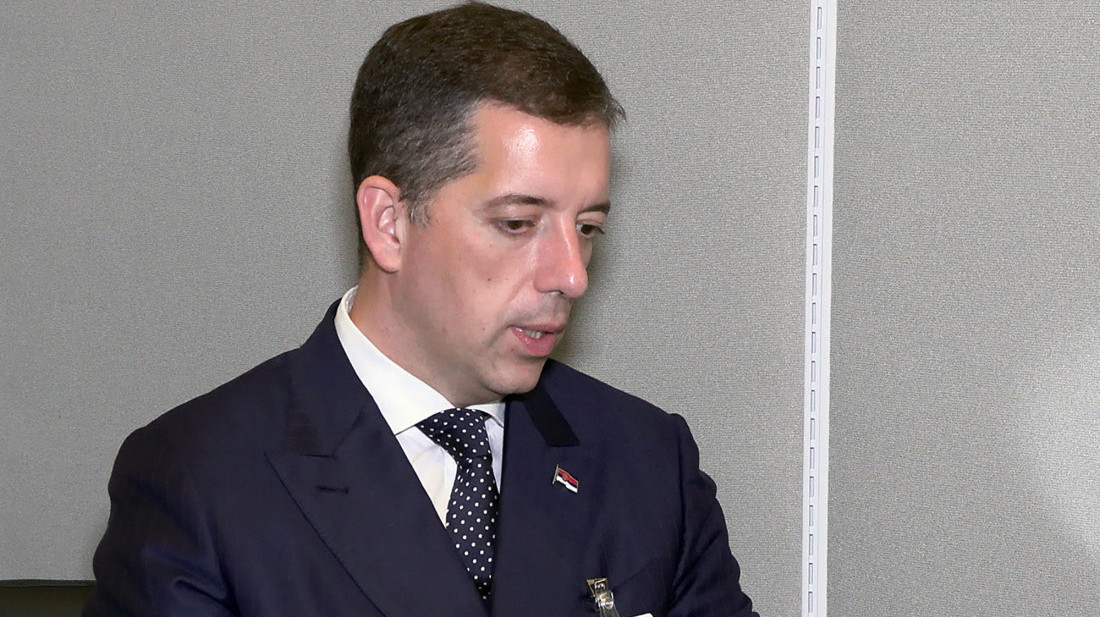 Đurić prisustvovao ceremoniji obeležavanja Dana primirja na Ratnom groblju Komonvelta