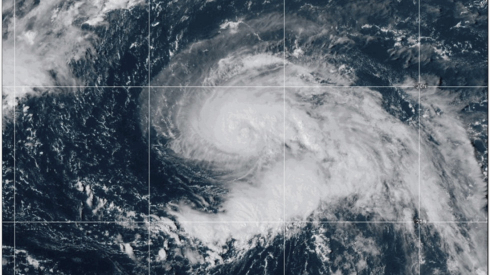 Polarni vrtlog pokrenuo najjaču oluju sezone: "Bombastični" ciklon ide ka Evropi