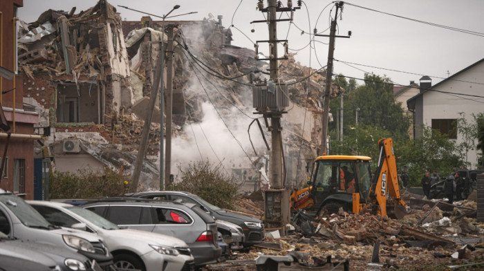 Više od 5.000 vozila oduzetih od pijanih vozača u Rusiji prebačeno na front u Ukrajinu