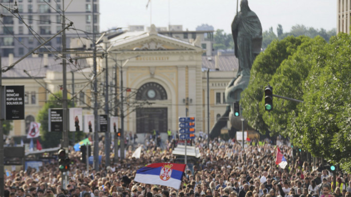 Protesti, blokade, pad vlade, sankcije NIS-u: Koji sve događaji su obeležili 2025. godinu