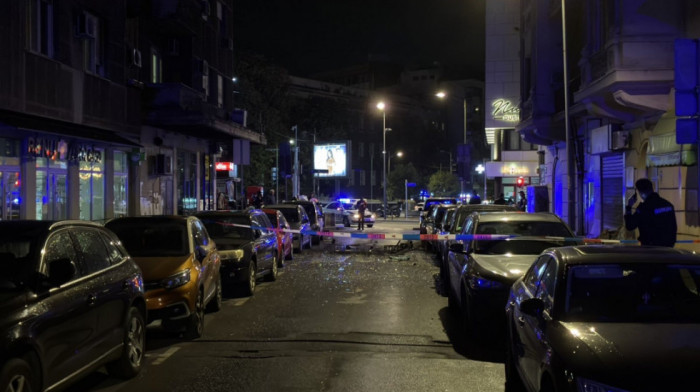 Snažna detonacija u Kosovskoj ulici u Beogradu: Eksplodirala plinska bloca, jedna osoba pronađena bez svesti