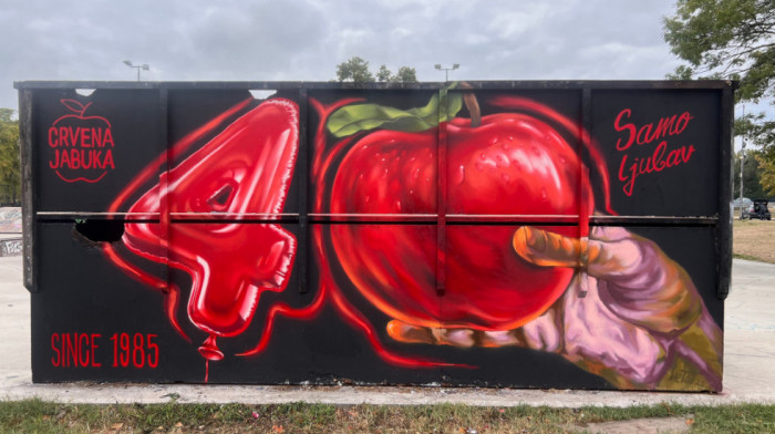 Emotivno pred velike koncerte Crvene jabuke u Beogradu: U Skejt parku kod Ušća osvanuo mural posvećen bendu