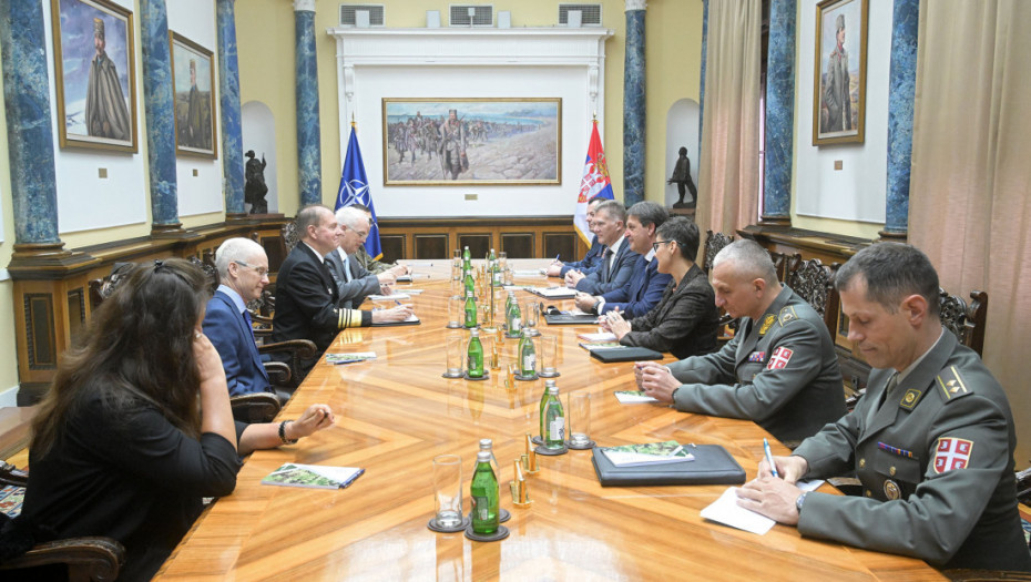 Gašić sa admiralom Mančom razgovarao o važnosti kontinuirane saradnje Srbije i NATO