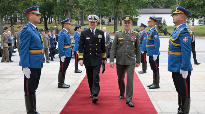 Mojsilović sa admiralom Mančom razgovarao o stanju bezbednosti u AP Kosovo i Metohija