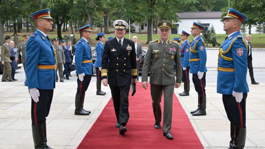Mojsilović sa admiralom Mančom razgovarao o stanju bezbednosti u AP Kosovo i Metohija