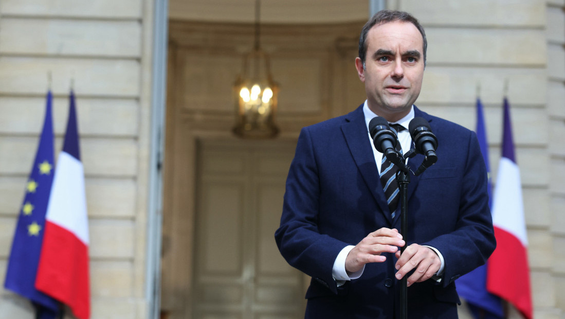 Lider Nepokorene Francuske pozvao da se hitno razmotri opoziv Makrona