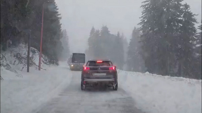 Zimska oprema obavezna od 1. novembra: AMSS podseća vozače na lance i gume