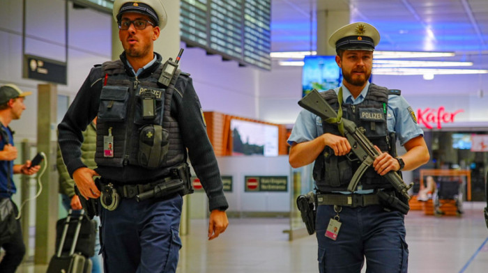 Uhapšen Hrvat osumnjičen da je upravljao dronom iznad aerodroma u Frankfurtu, motiv nije poznat