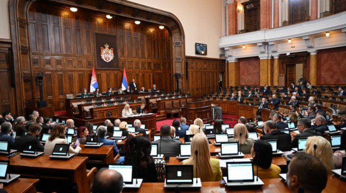 Počelo jesenje zasedanje Skupštine: Prva tačka dnevnog reda - zakon o legalizaciji