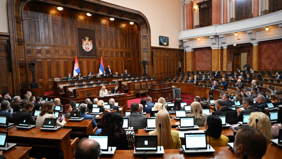 Počelo jesenje zasedanje Skupštine: Prva tačka dnevnog reda - zakon o legalizaciji
