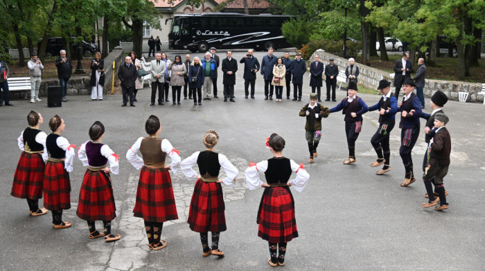 Đurić pripredio diplomatskom koru svečani ručak, usledili poseta i obilazak Topole i Oplenca