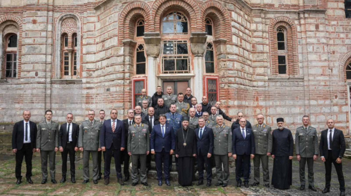 Ministar Gašić sa saradnicima u dvodnevnoj poseti manastiru Hilandar