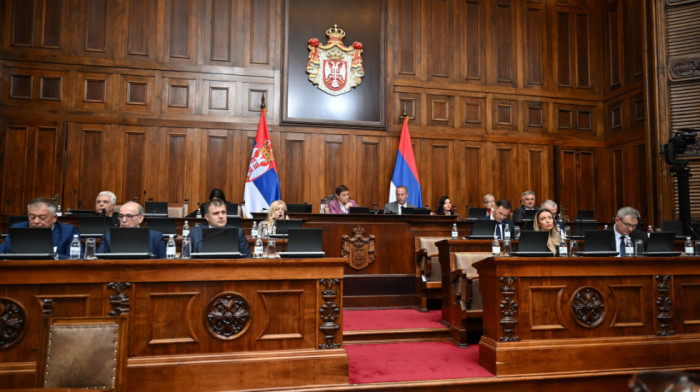 Nastavljena sednica Skupštine Srbije, poslanici postavljaju pitanja izvršnoj vlasti