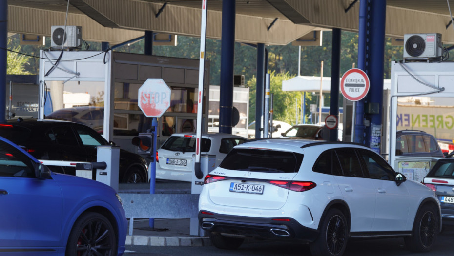 Bez zadržavanja na putničkim terminalima: Teretnjaci najduže čekaju na Batrovcima