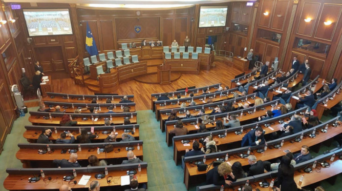 Od Dika Martija do presude: Kako je osnovan sud u Hagu i zašto Priština suzavcem ruši Tačijevu kaznu?