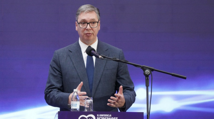 Vučić: Menjamo Krivični zakonik kako bismo zaštitili decu od zloupotreba na internetu
