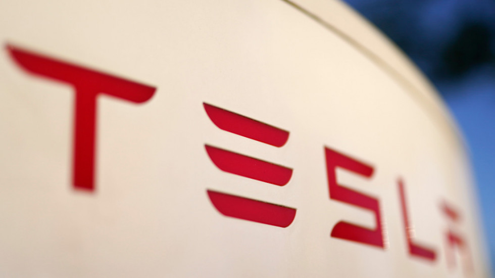 Tesla povlači 218.868 vozila u SAD zbog kašnjenja prikaza kamere za vožnju unazad