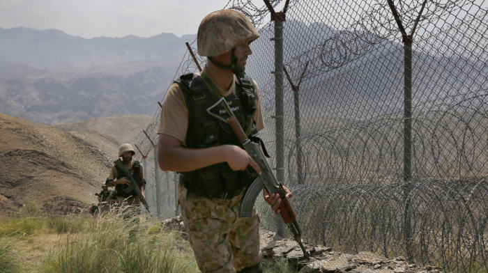 Najmanje 13 ljudi poginulo u sukobu policije i militanata u Pakistanu