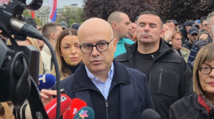 Vučević: Sve veći broj ljudi izlazi na skupove protiv blokada, sve će se videti na biralištima