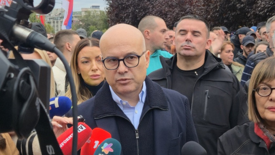 Vučević: Sve veći broj ljudi izlazi na skupove protiv blokada, sve će se videti na biralištima