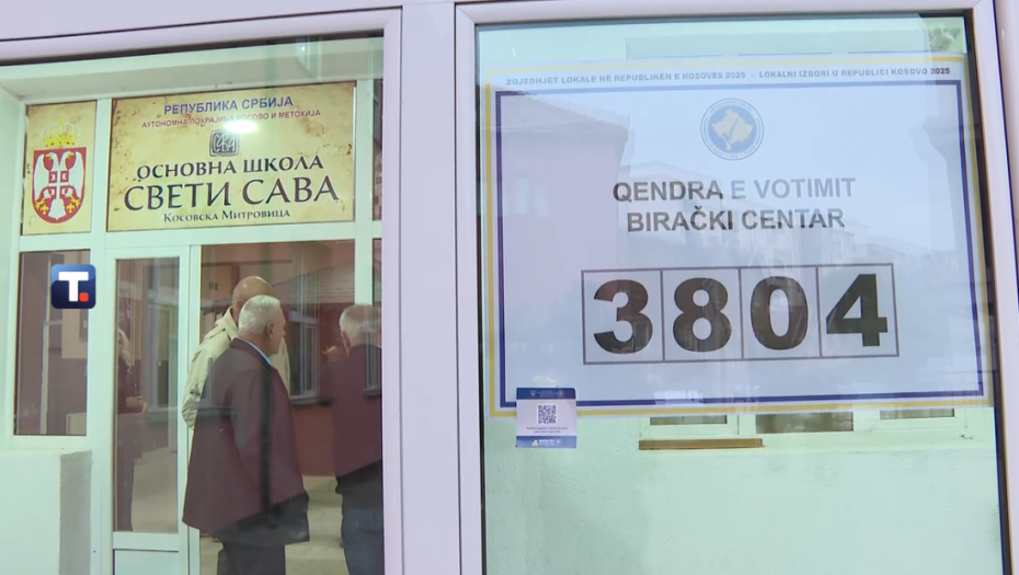 Raseljeni Srbi krenuli automobilima iz Kraljeva ka biralištima na Kosovu i Metohiji