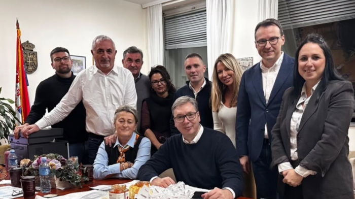 Vučić čestitao Srpskoj listi na pobedi: Osvojila je većinu u devet od 10 srpskih opština u prvom krugu
