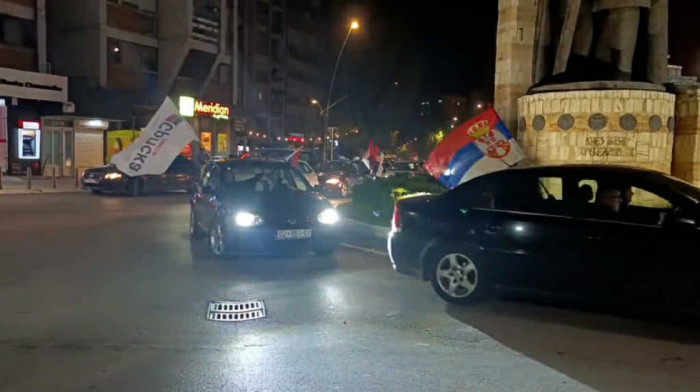 "Pobeda srpskog naroda na KiM": Srpska lista proglasila ubedljiv trijumf, slavlje na ulicama Severne Mitrovice