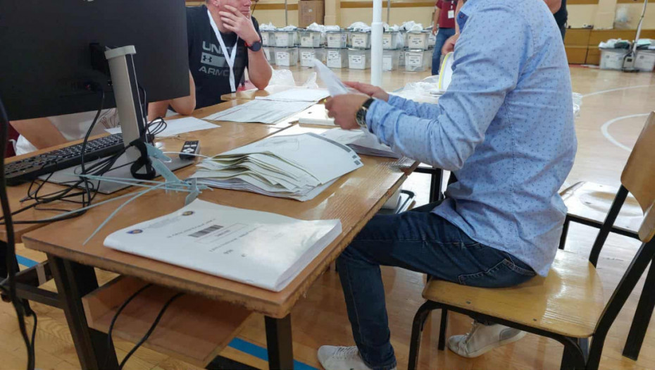 U Zvečanu završeno brojanje glasova za odbornike, Srpska lista osvojila 86,82 odsto glasova