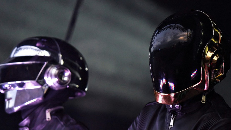 Mladi upoznaju muziku grupe Daft Punk kroz virtuelni "koncert" na Fortnite-u: Kako izgledaju lica iza robotskih maski
